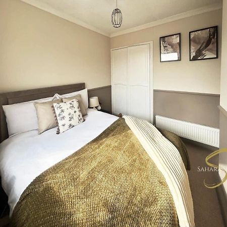 Stylish 2Bed - Manchester - Free Parking Hyde Esterno foto