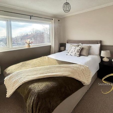 Stylish 2Bed - Manchester - Free Parking Hyde Esterno foto