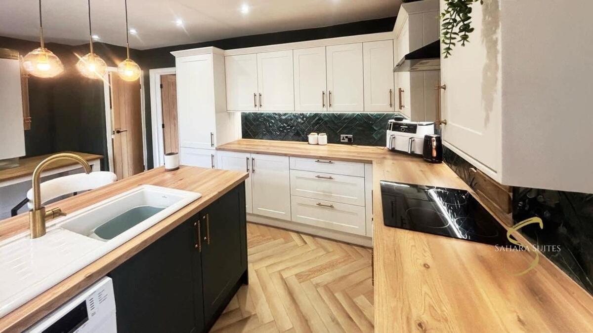 Stylish 2Bed - Manchester - Free Parking Hyde Esterno foto