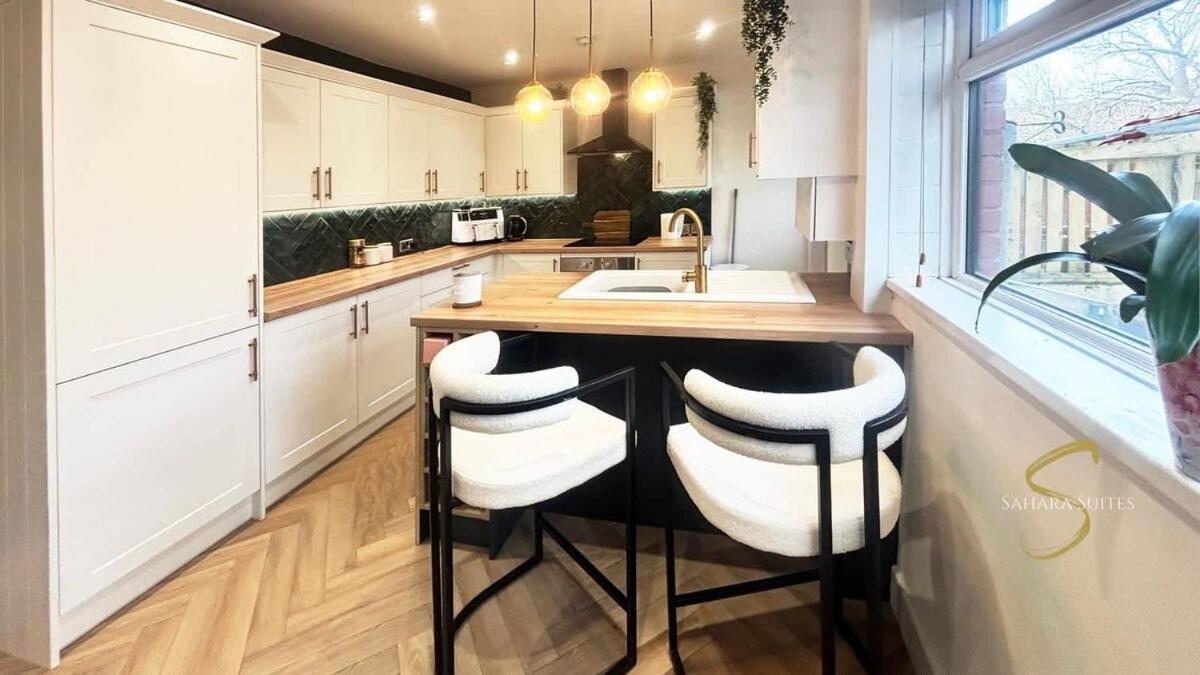 Stylish 2Bed - Manchester - Free Parking Hyde Esterno foto