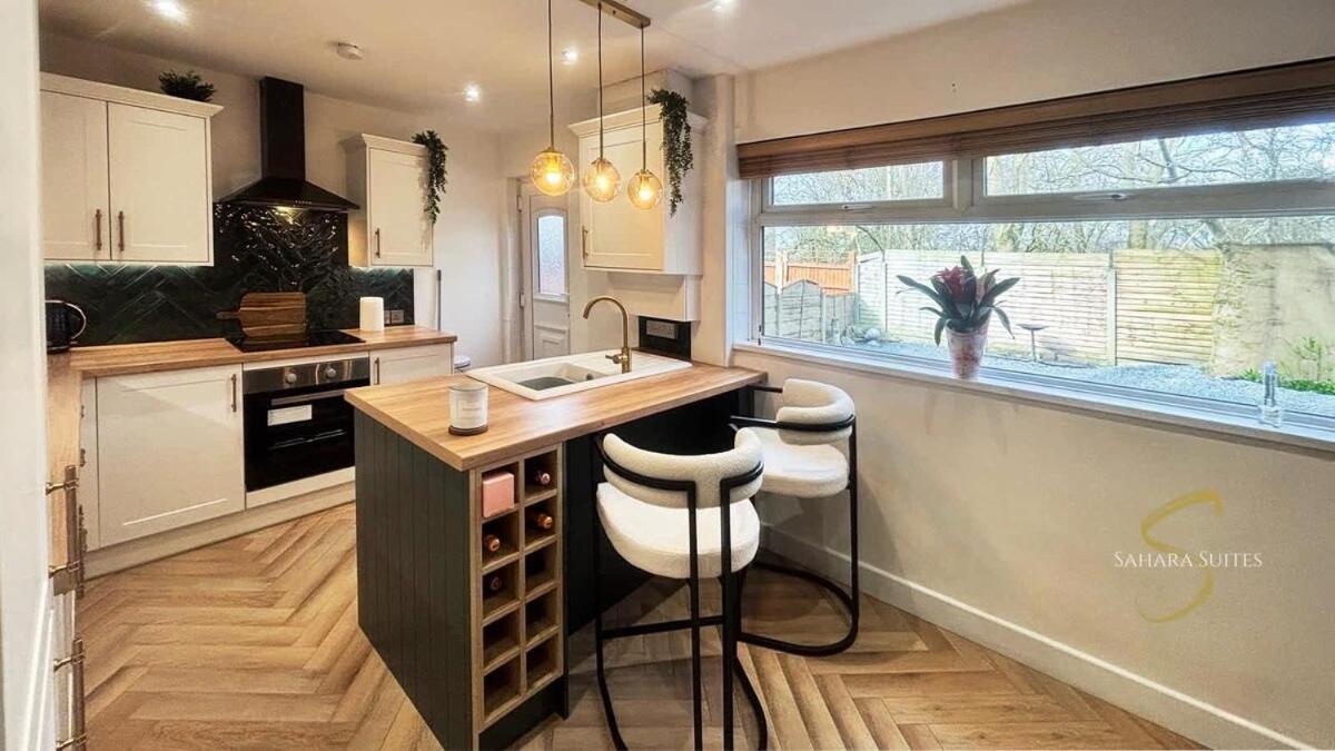 Stylish 2Bed - Manchester - Free Parking Hyde Esterno foto